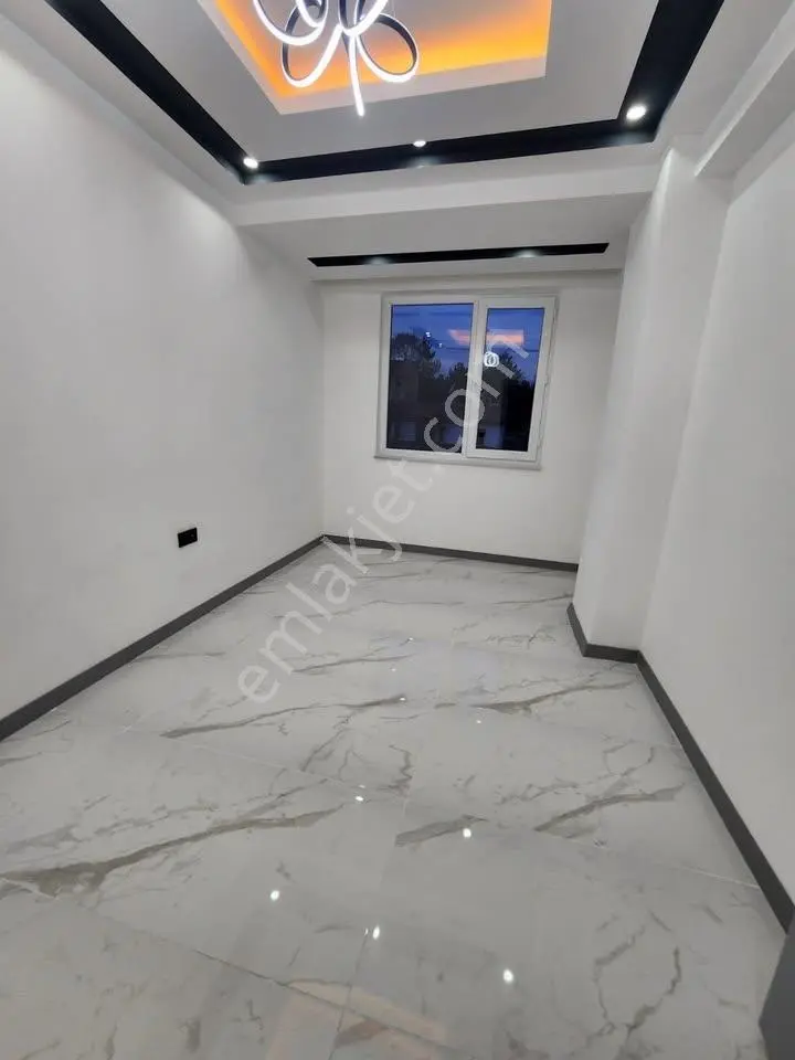 Beylikdüzü Metrobüse 7'dk Şık Ve Ferah Kullanışlı 3+1 Dairesi — fotoğraf 12