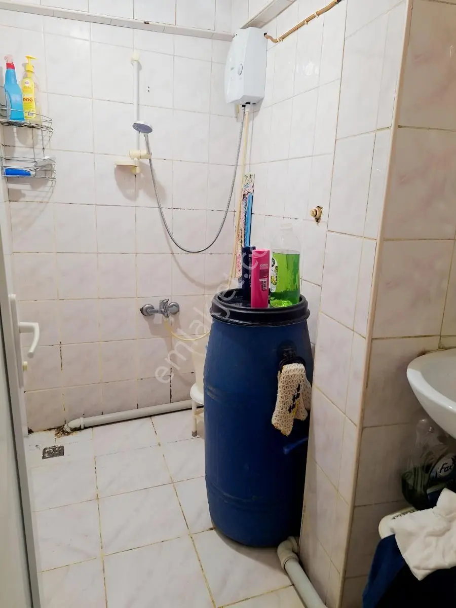 Hürriyette Satılık 3+1 1.kat Daire — fotoğraf 8