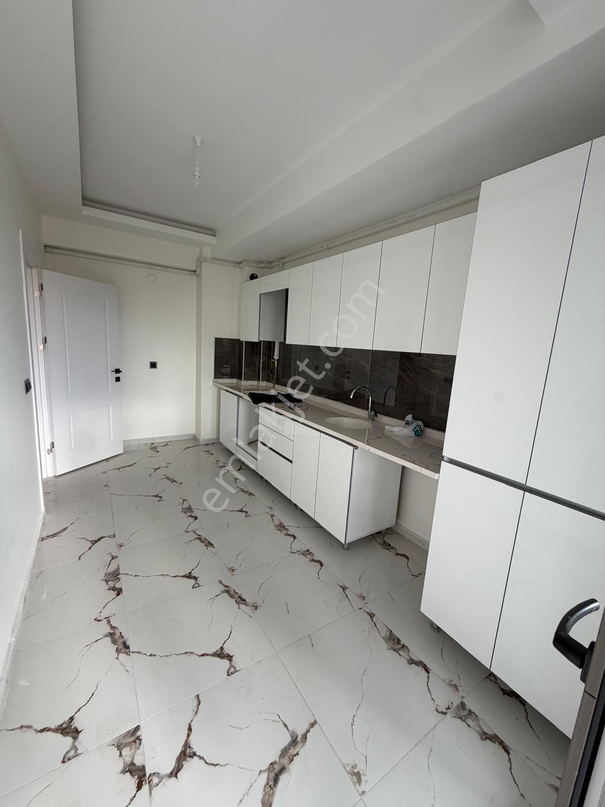 Yeni Mahallede Muhteşem Konumda 2+1 Satılık Daire — fotoğraf 6