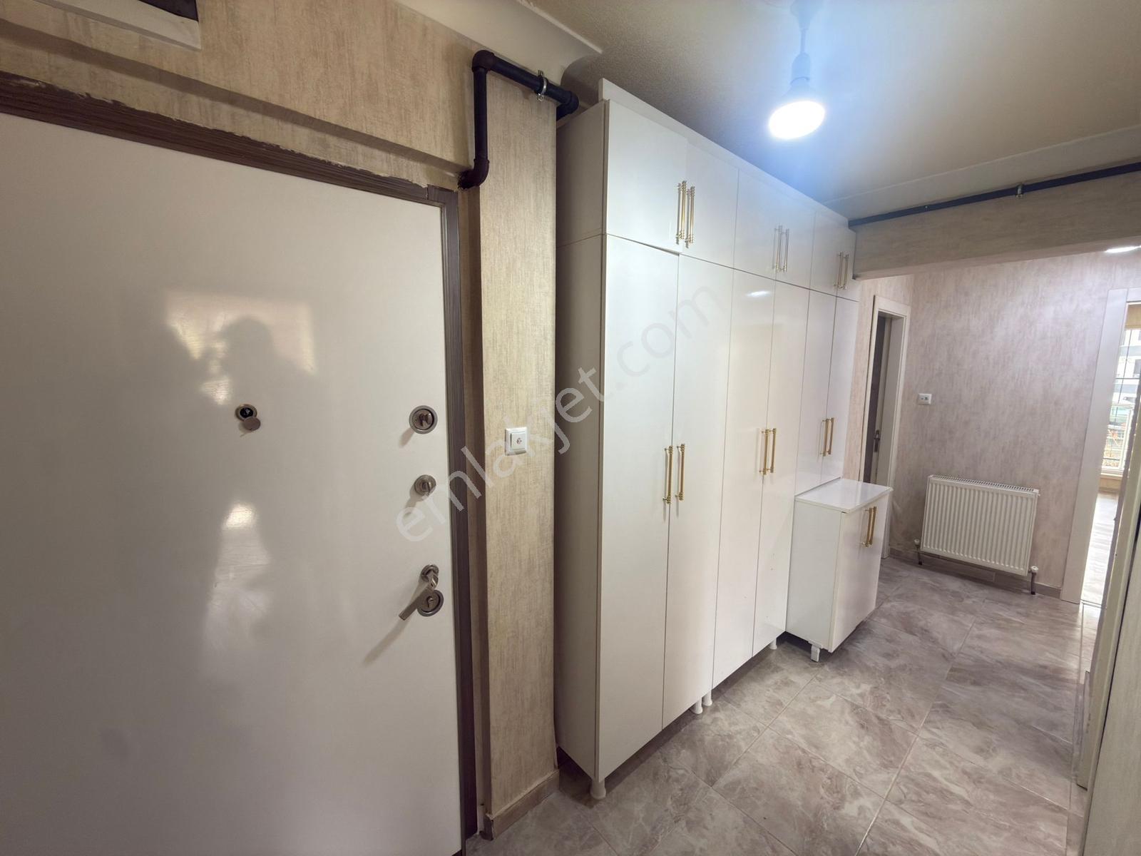 Keçiörende 3+1 Giriş Katta Acil Satılık Yapılı İskanlı Daire — fotoğraf 12