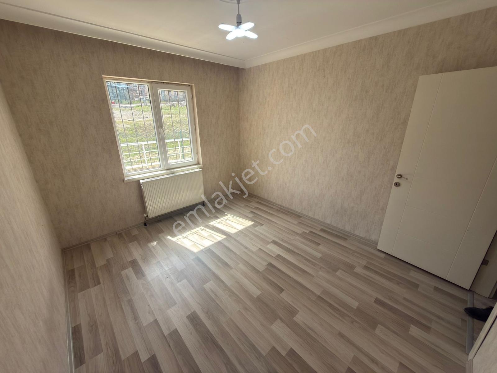 Keçiörende 3+1 Giriş Katta Acil Satılık Yapılı İskanlı Daire — fotoğraf 15