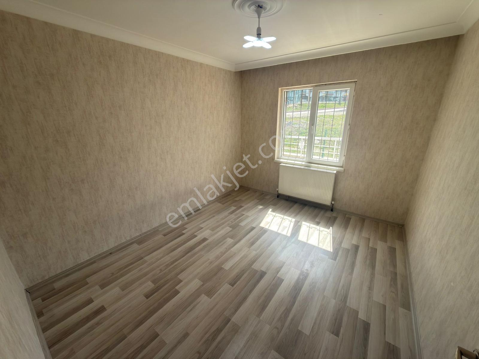 Keçiörende 3+1 Giriş Katta Acil Satılık Yapılı İskanlı Daire — fotoğraf 16