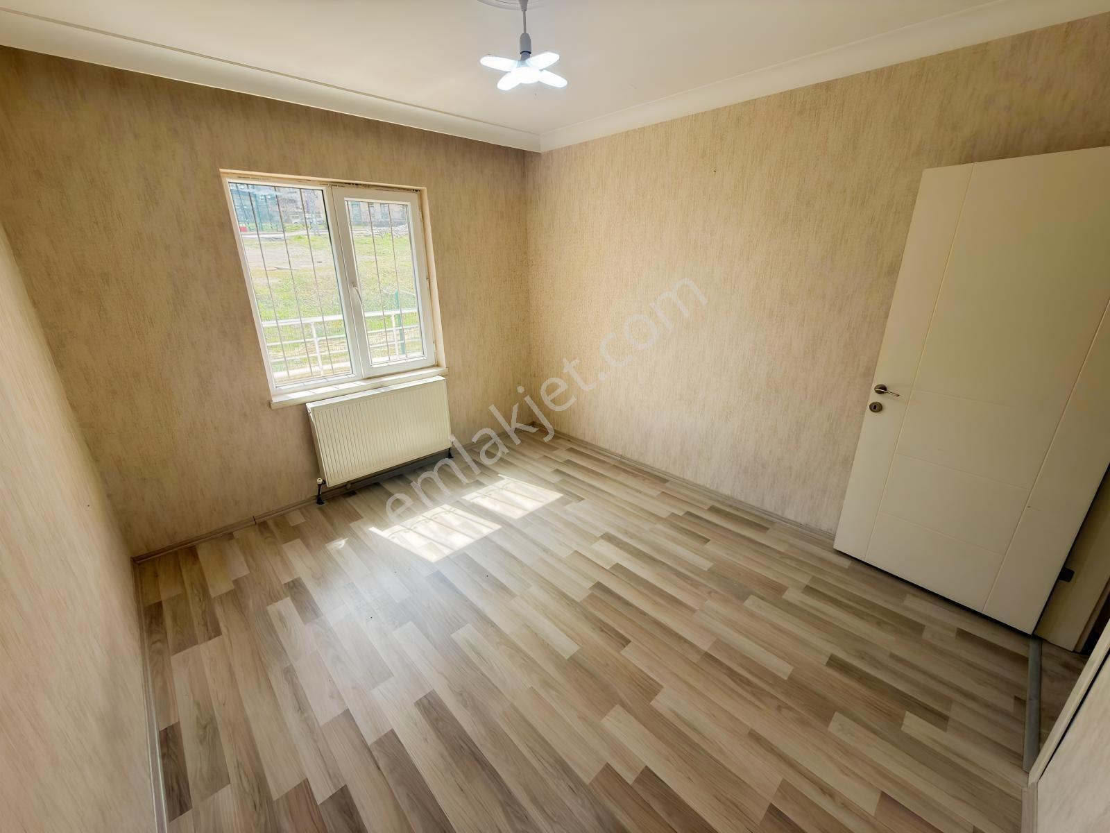Keçiörende 3+1 Giriş Katta Acil Satılık Yapılı İskanlı Daire — fotoğraf 18