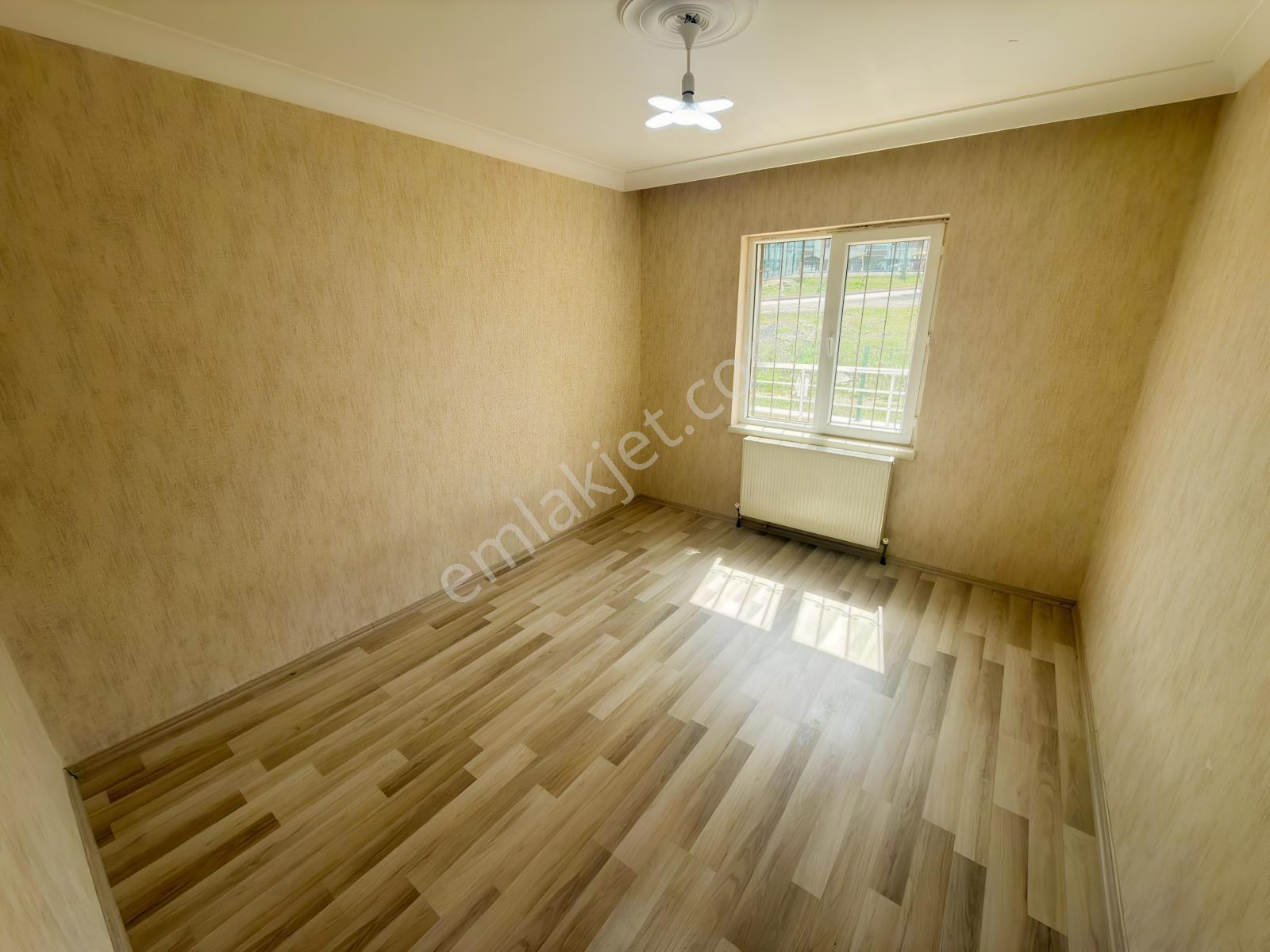 Keçiörende 3+1 Giriş Katta Acil Satılık Yapılı İskanlı Daire — fotoğraf 19