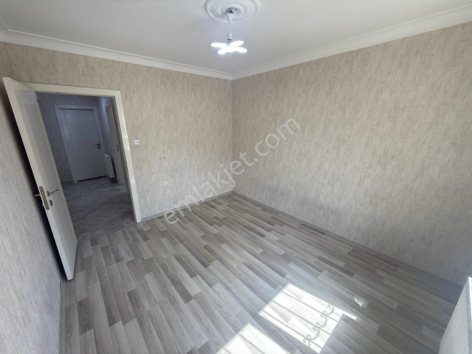 Keçiörende 3+1 Giriş Katta Acil Satılık Yapılı İskanlı Daire — fotoğraf 27