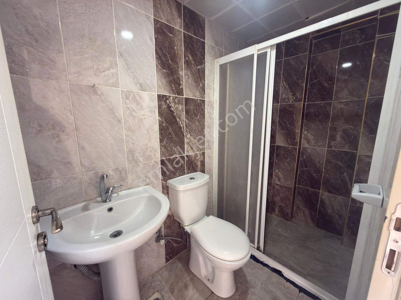 Keçiörende 3+1 Giriş Katta Acil Satılık Yapılı İskanlı Daire — fotoğraf 30
