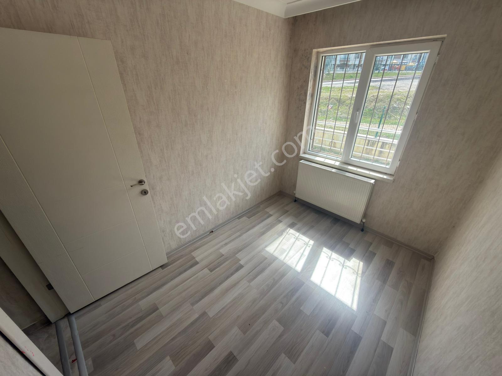 Keçiörende 3+1 Giriş Katta Acil Satılık Yapılı İskanlı Daire — fotoğraf 32