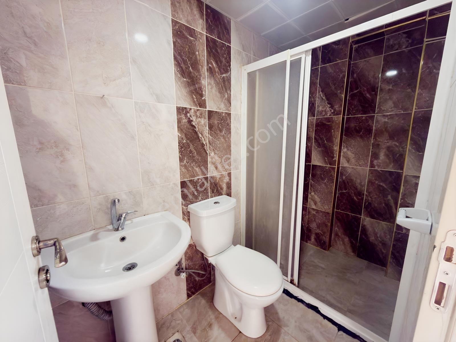 Keçiörende 3+1 Giriş Katta Acil Satılık Yapılı İskanlı Daire — fotoğraf 35