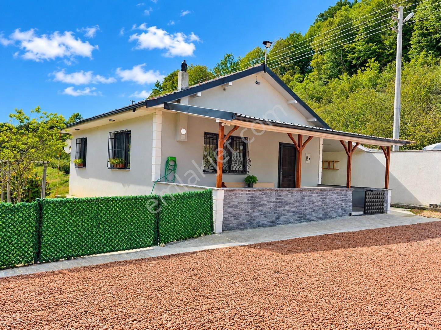 Hak Emlak'tan Yayla Köyünde Asfalt Yola Cepheli 2+1 M.ev Ve Arsa — fotoğraf 28