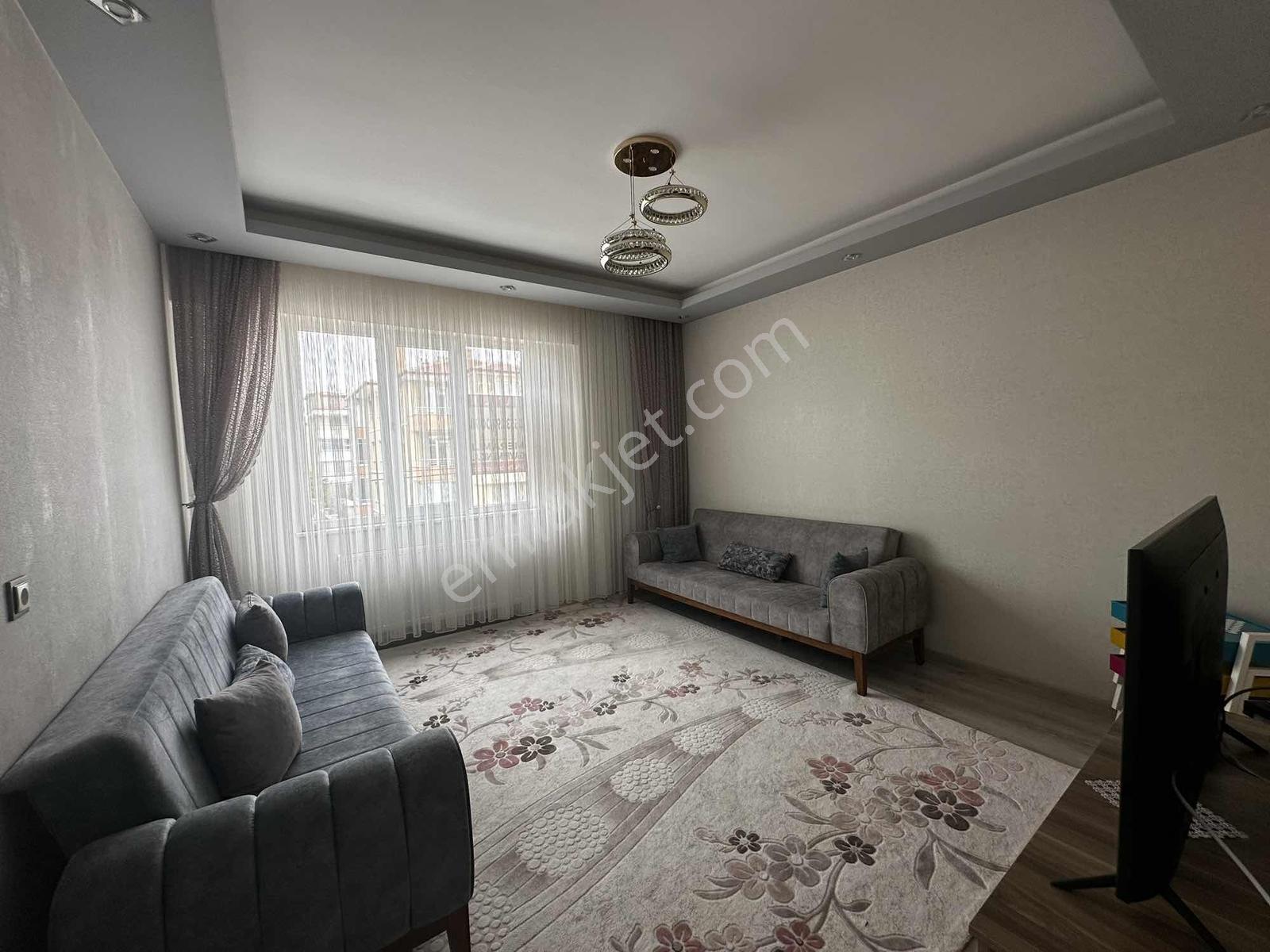 Selehaddın Eyyubi Mah.arakat Geniş Ve Ferah 3+1 Satılık Daire — fotoğraf 3