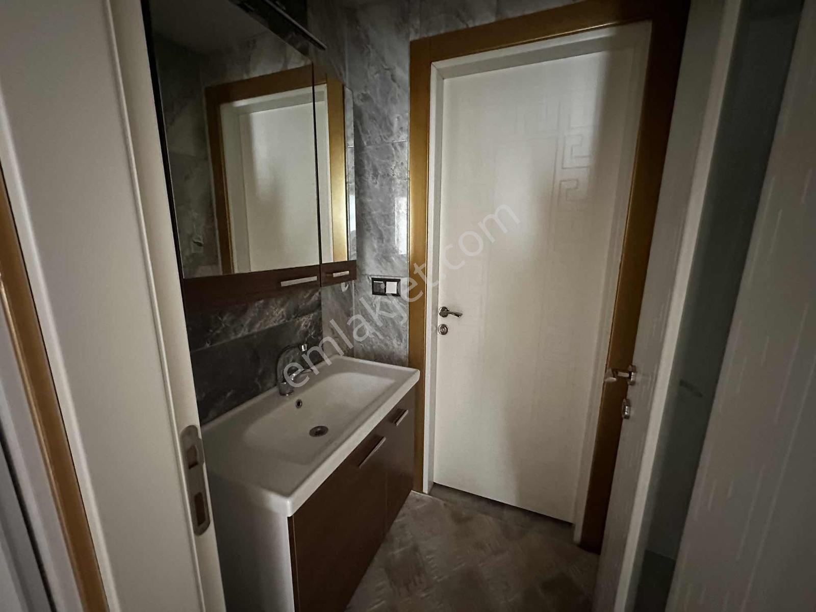 Selehaddın Eyyubi Mah.arakat Geniş Ve Ferah 3+1 Satılık Daire — fotoğraf 6