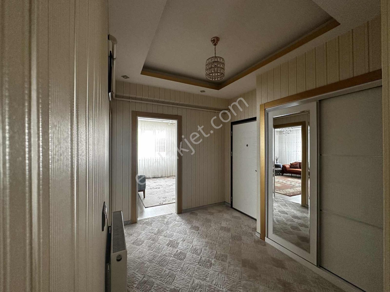 Selehaddın Eyyubi Mah.arakat Geniş Ve Ferah 3+1 Satılık Daire — fotoğraf 7