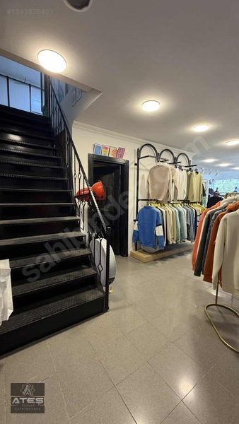 Salih Omurtak Cd Üzerinde Devren Kiralık Giyim Mağazası — fotoğraf 6