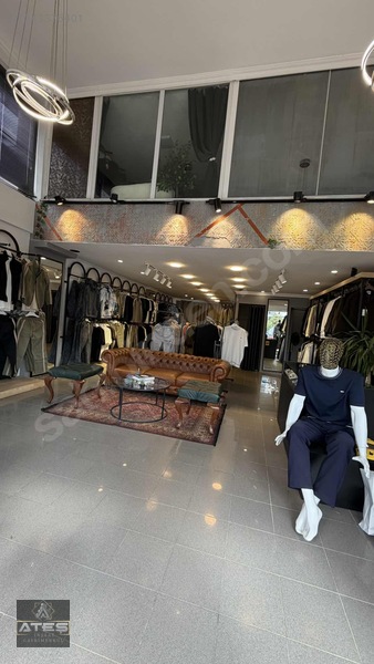 Salih Omurtak Cd Üzerinde Devren Kiralık Giyim Mağazası — fotoğraf 8
