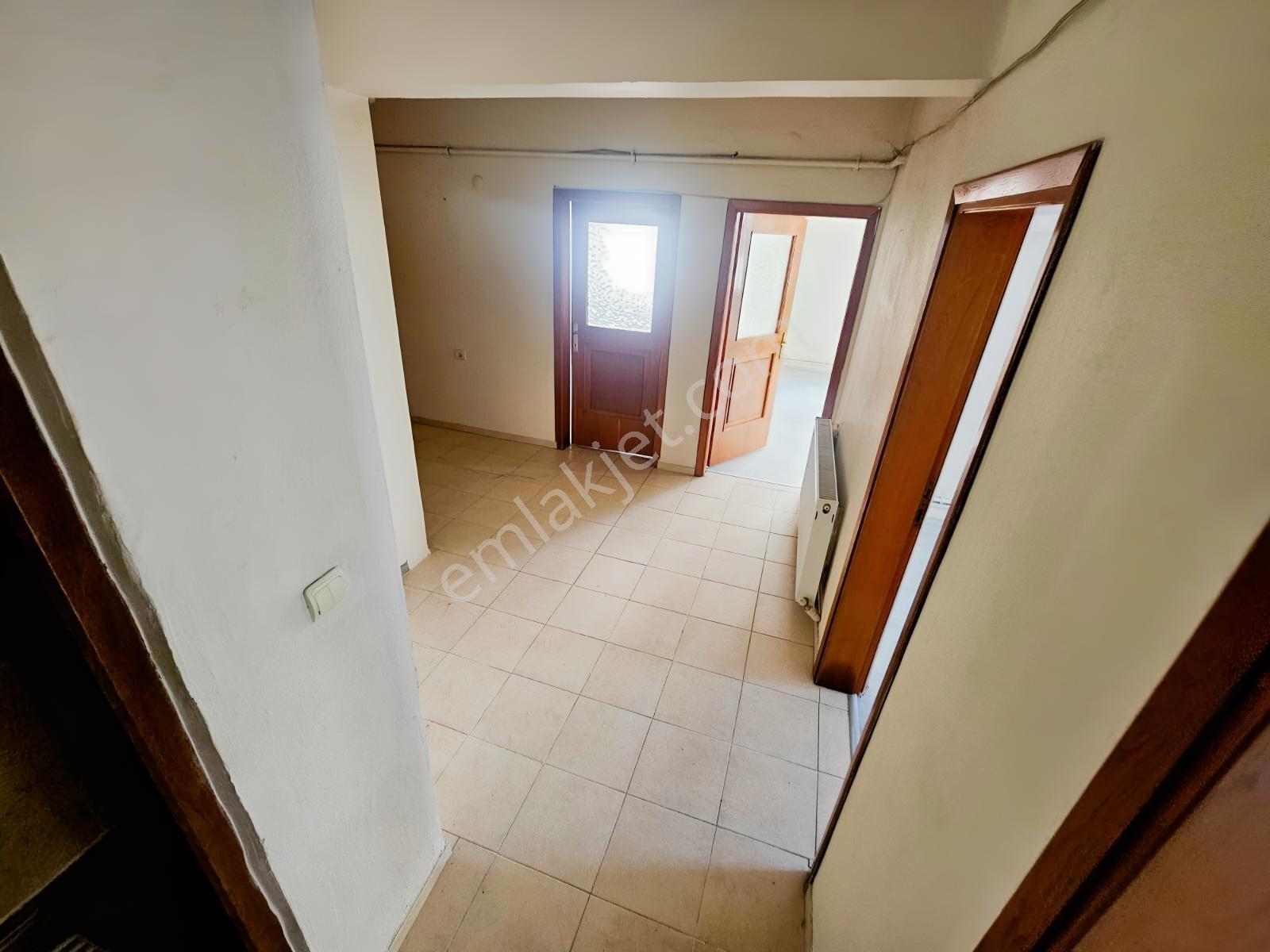 Bağlarbaşında Kat Mülkiyetli 3+1 Satılık Daire — fotoğraf 3