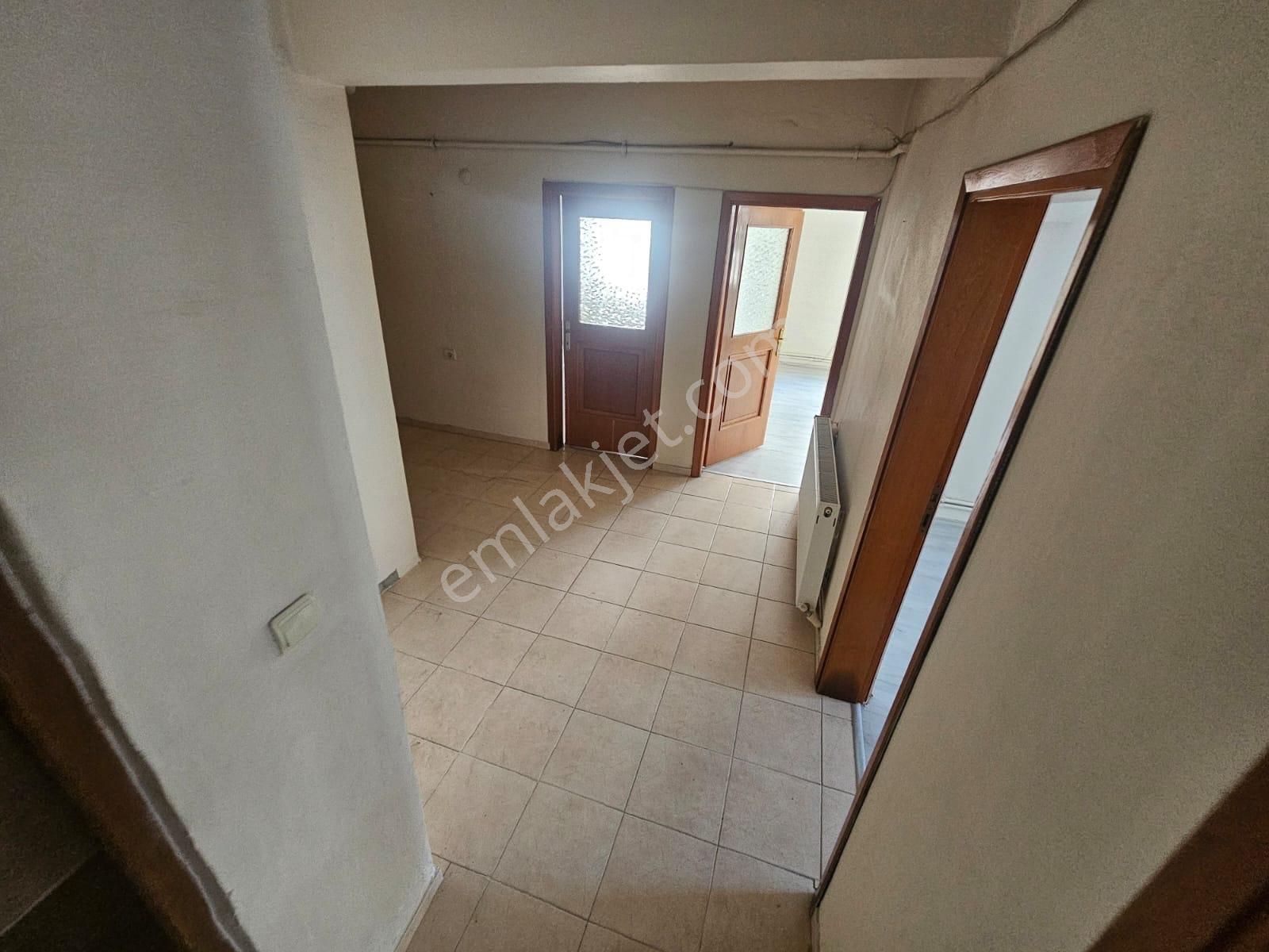 Bağlarbaşında Kat Mülkiyetli 3+1 Satılık Daire — fotoğraf 5