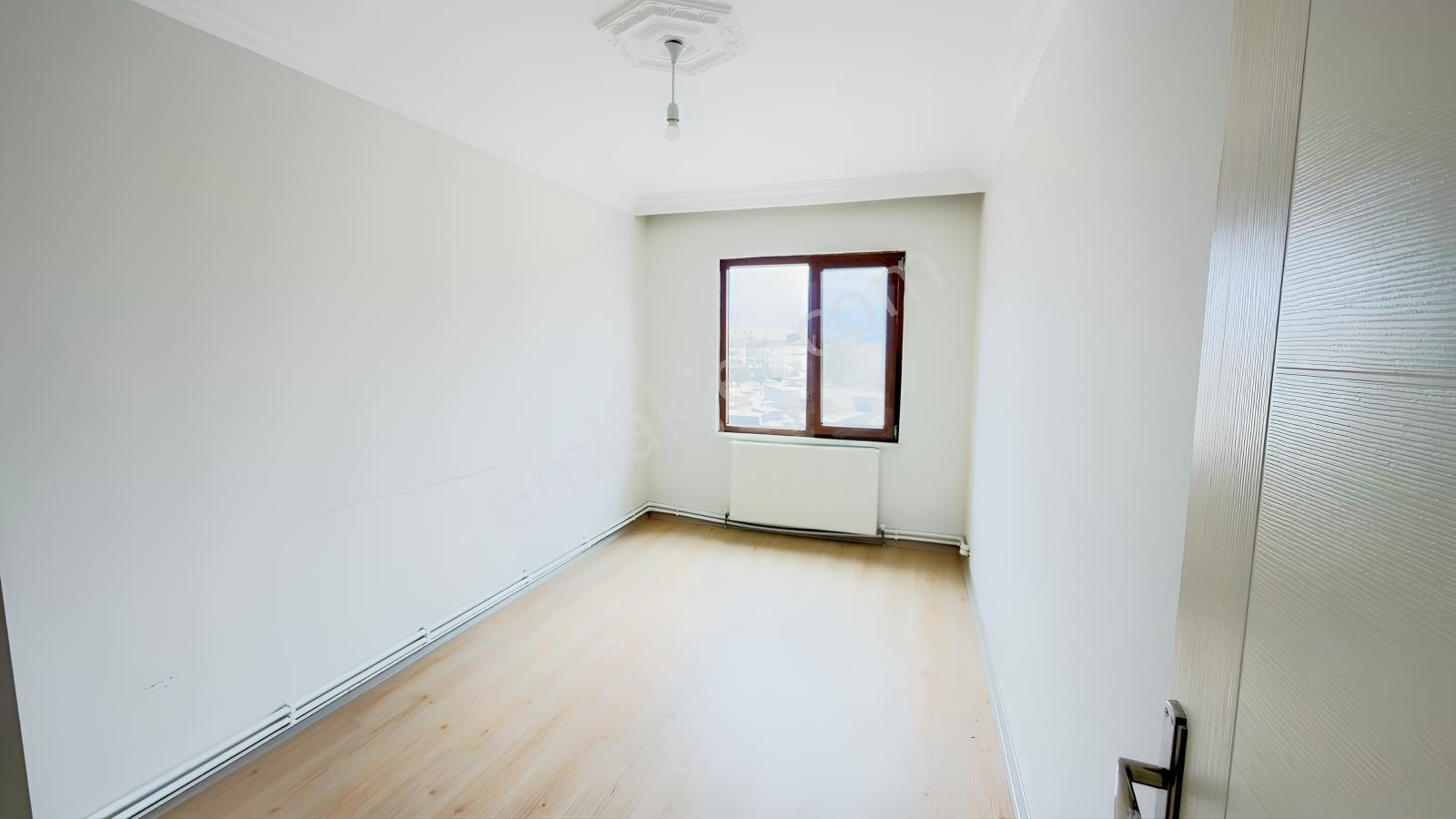 Şarköy İstiklal Mahallesinde Merkezi Konumda 3+1 Satılık Daire — fotoğraf 7