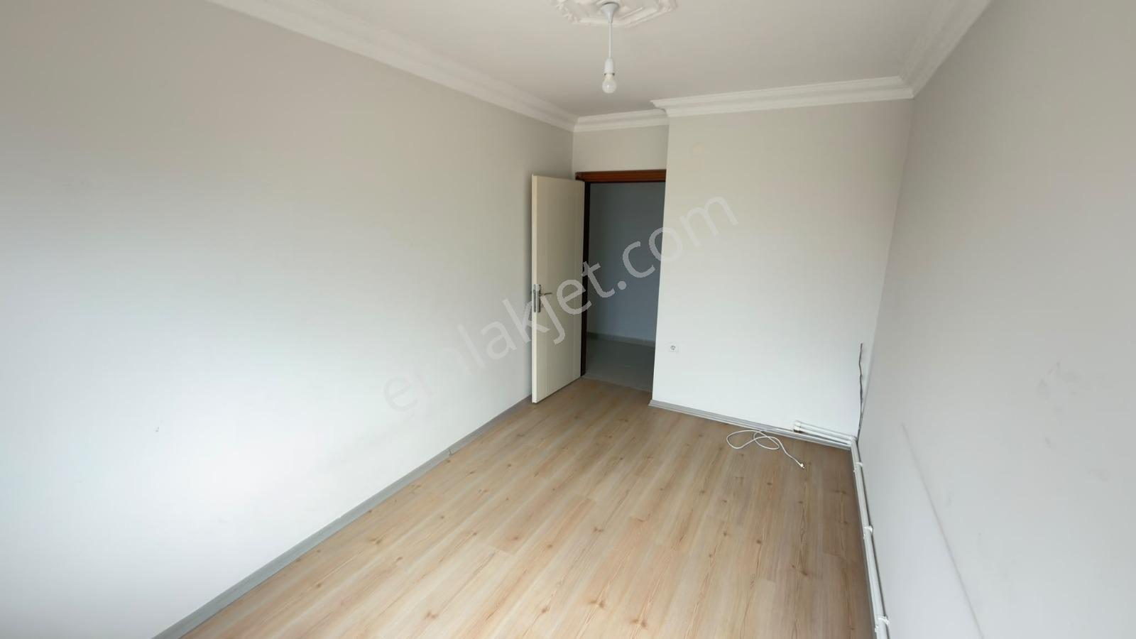 Şarköy İstiklal Mahallesinde Merkezi Konumda 3+1 Satılık Daire — fotoğraf 26