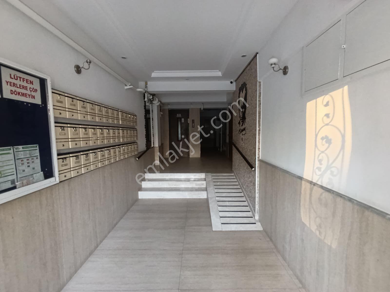 Yeni Girne'de Satılık Daire 3+1 — fotoğraf 8