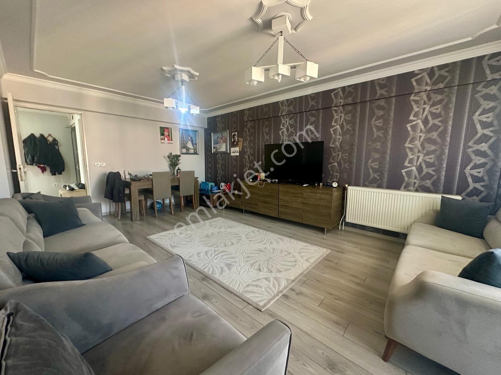 Yeni Girne'de Satılık Daire 3+1 — fotoğraf 12