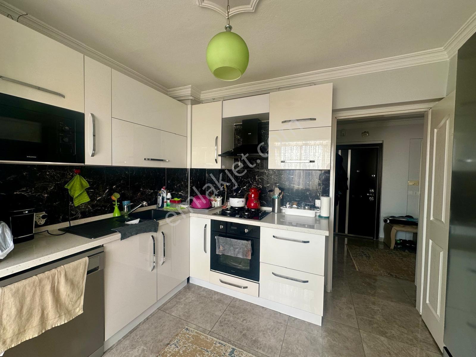 Yeni Girne'de Satılık Daire 3+1 — fotoğraf 26