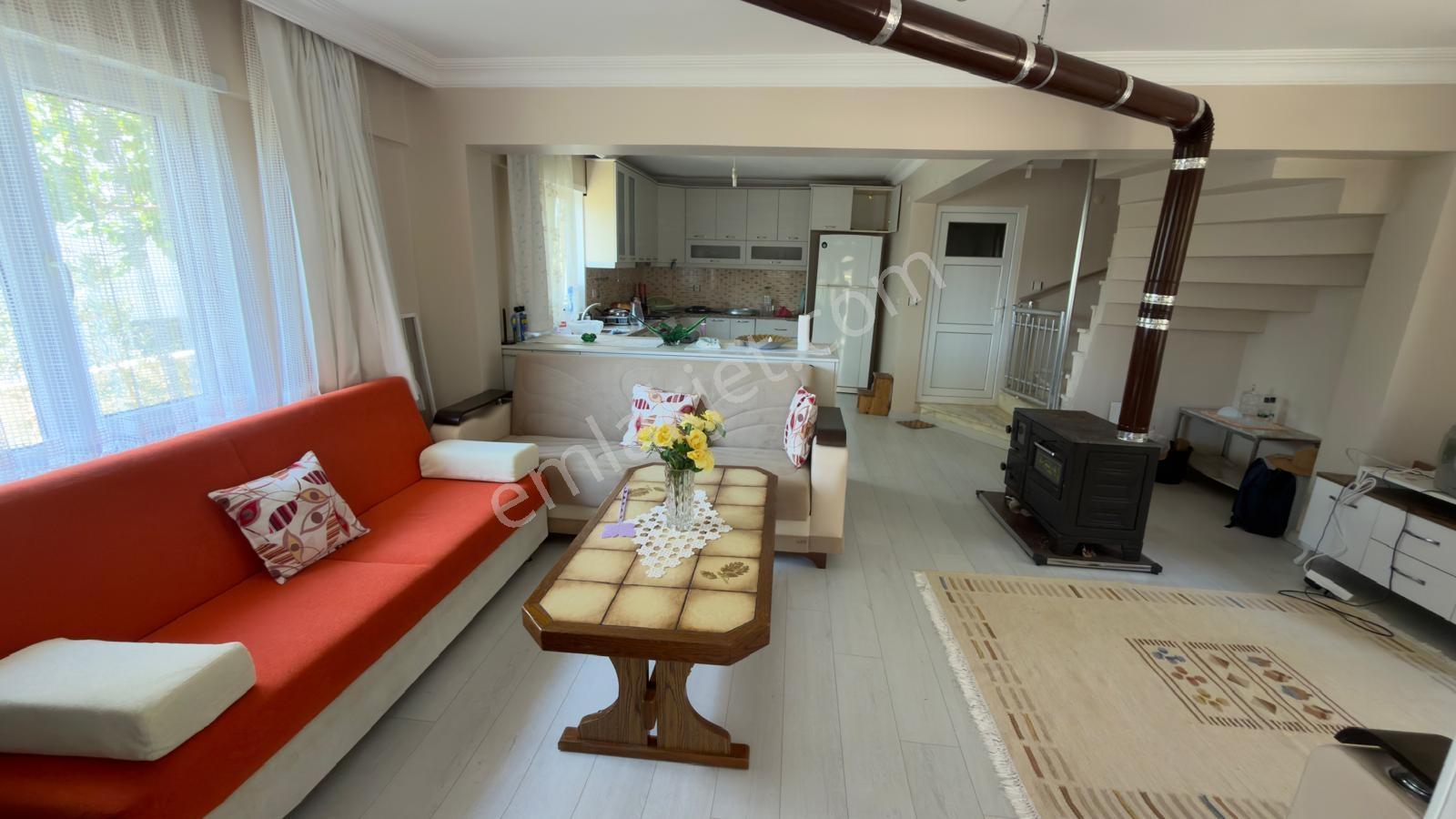 Şarköy Kızılcaterzide 266 M² Arsa Paylı Tam Tripleks Villa — fotoğraf 9