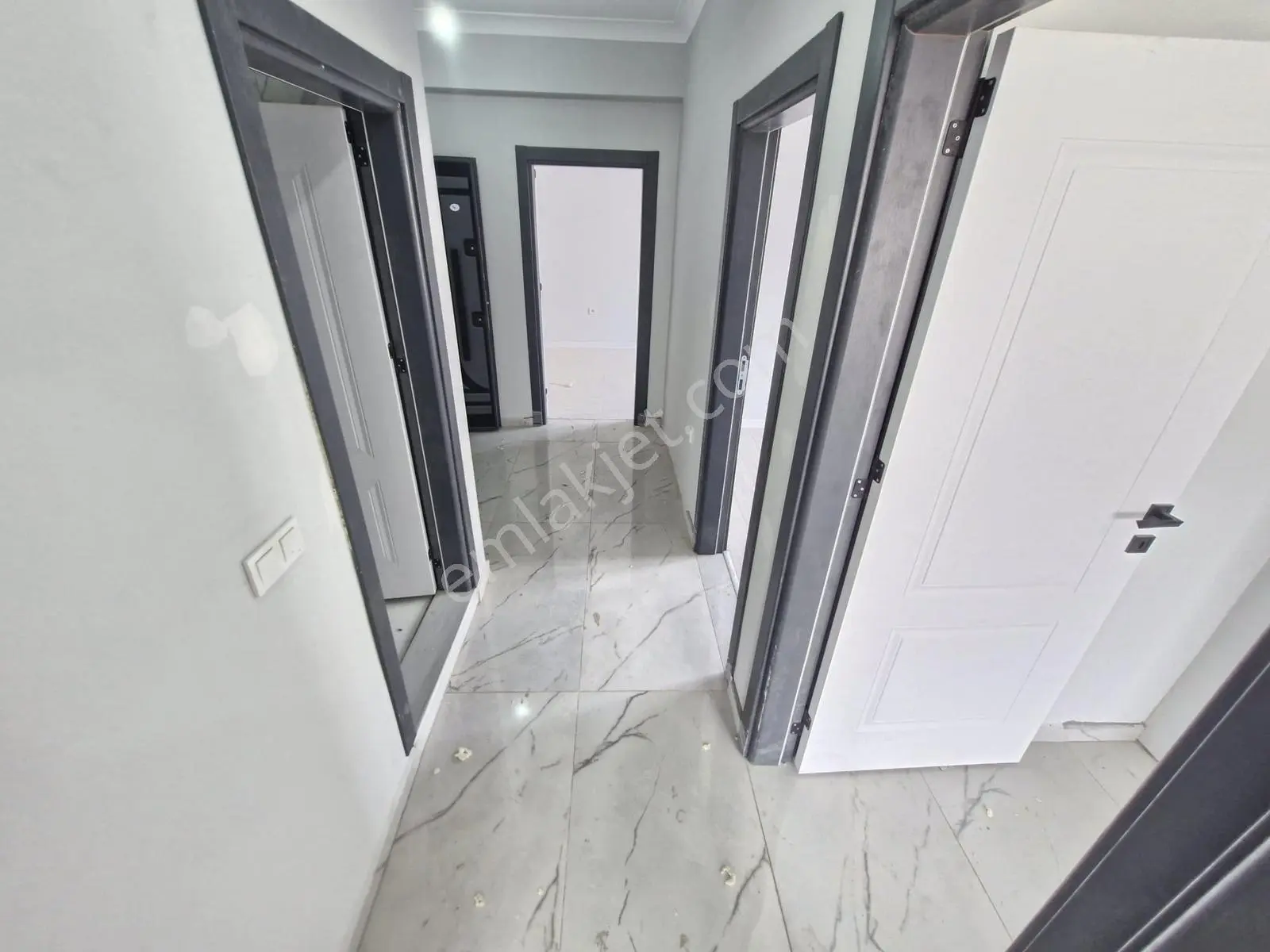 Huzur^dan Satılık 2+1 Daire (90m², Ara Kat, Ön Cephe) — fotoğraf 5