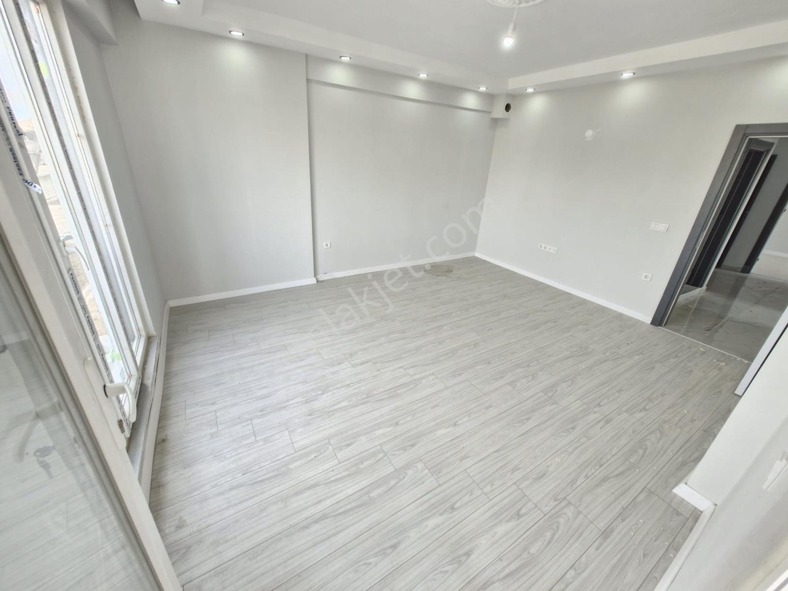 Huzur^dan Satılık 2+1 Daire (90m², Ara Kat, Ön Cephe) — fotoğraf 11