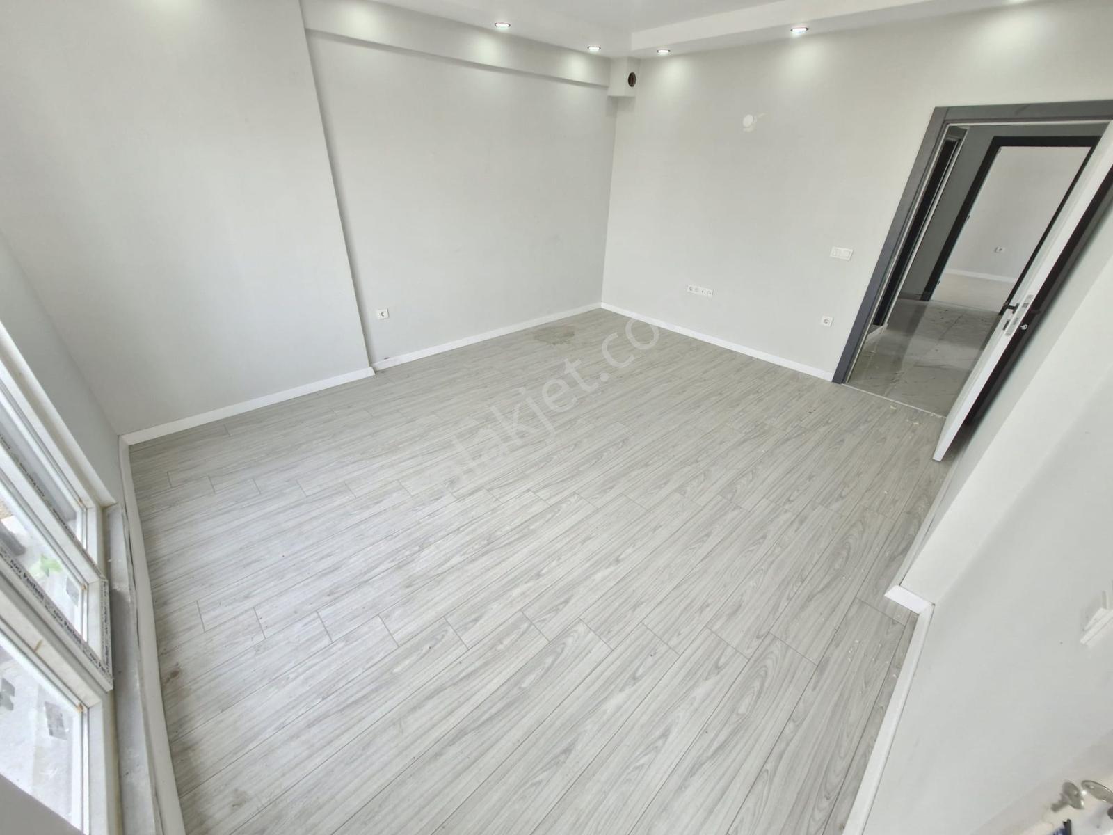 Huzur^dan Satılık 2+1 Daire (90m², Ara Kat, Ön Cephe) — fotoğraf 13