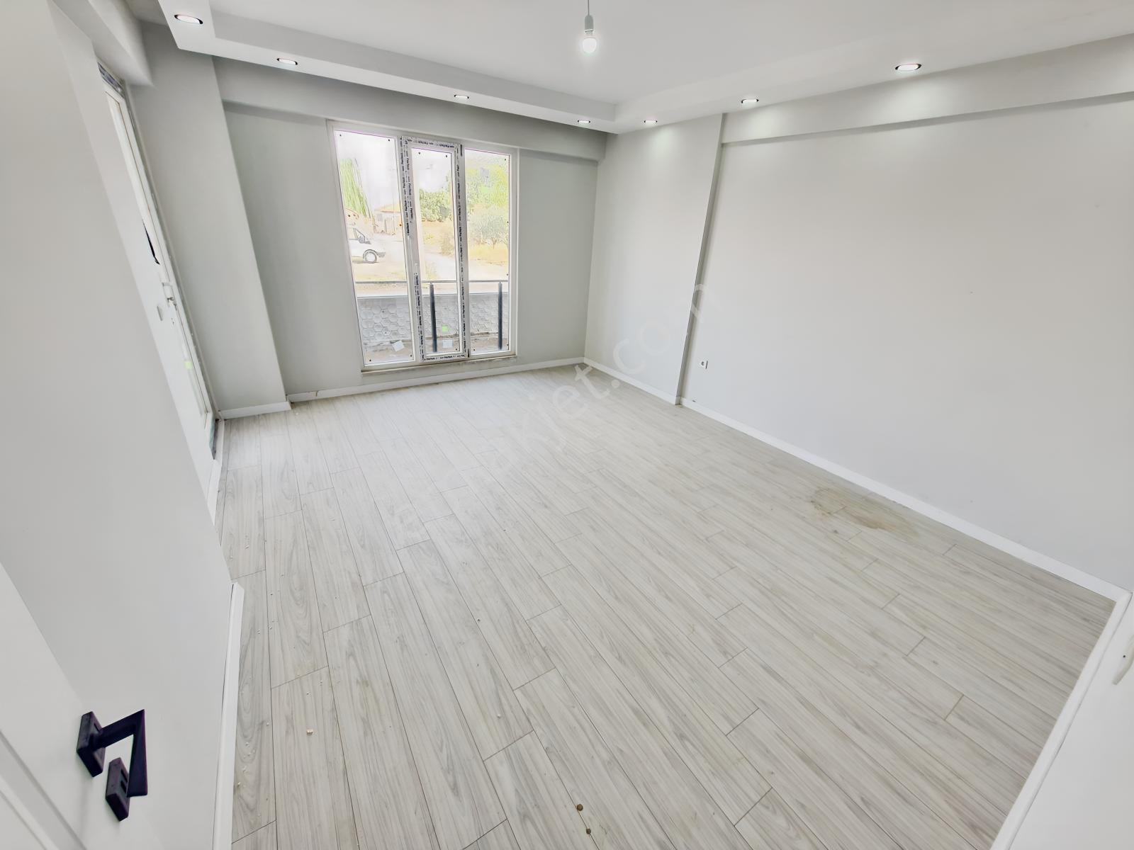 Huzur^dan Satılık 2+1 Daire (90m², Ara Kat, Ön Cephe) — fotoğraf 14