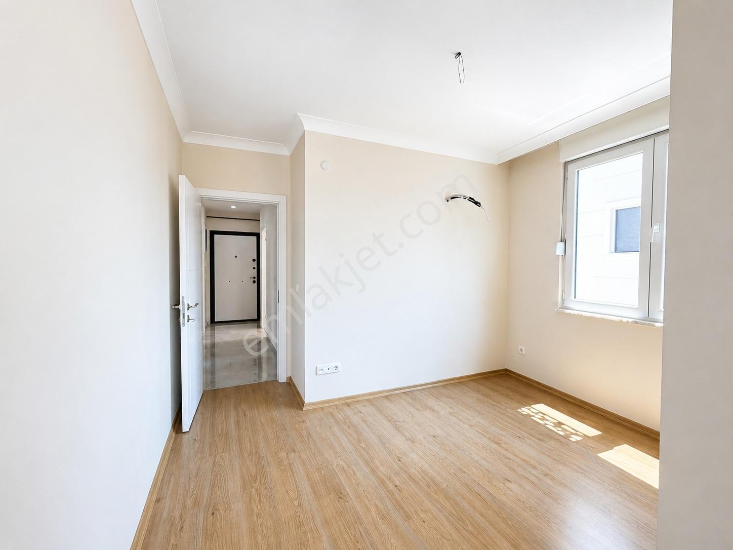 Kozyatağı'nda 2+1 Net 70m2 Balkonlu Giyinme Odalı Fırsat Daire — fotoğraf 18