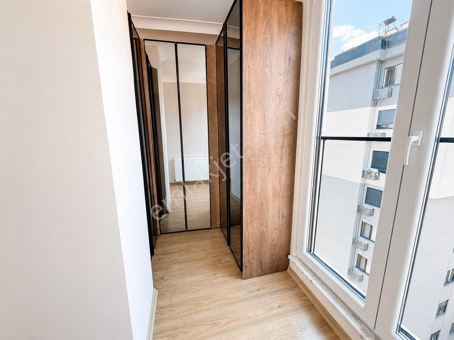 Kozyatağı'nda 2+1 Net 70m2 Balkonlu Giyinme Odalı Fırsat Daire — fotoğraf 20