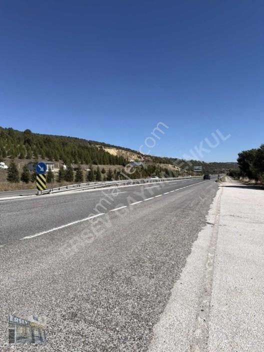Ersev'den Bursa Eskışehır Ana Yoluna 100 Metre Mesafelı Tarla — fotoğraf 29