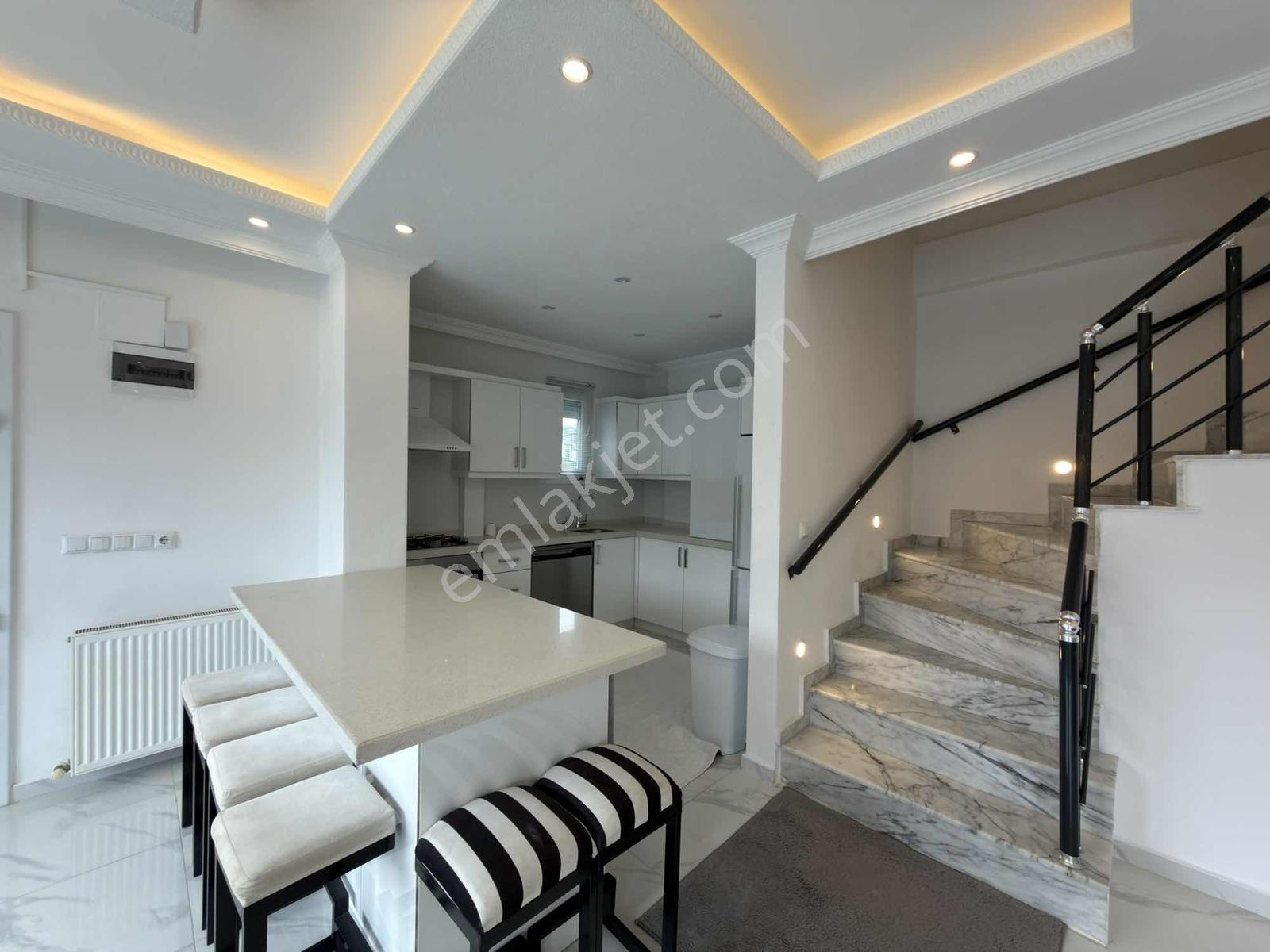 Merkez Plaj'da 290m² Kullanım-köşe-k.mülkiyetli-deniz Manzaralı — fotoğraf 17