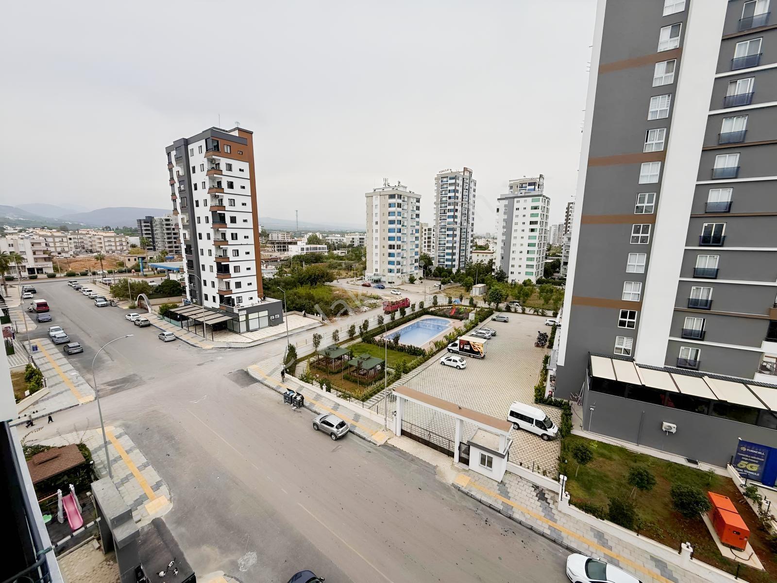 Merkezi Konumda Deniz Manzaralı Lüks Yapılı 1+1 Rus Dairesi — fotoğraf 15