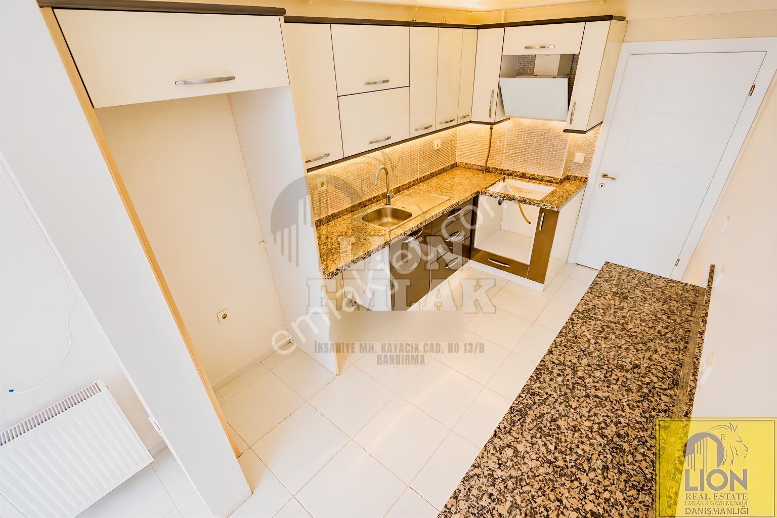 Lıon Emlak'tan İhsaniye'de Lüks Arakat Satılık 3+1 Daire — fotoğraf 2