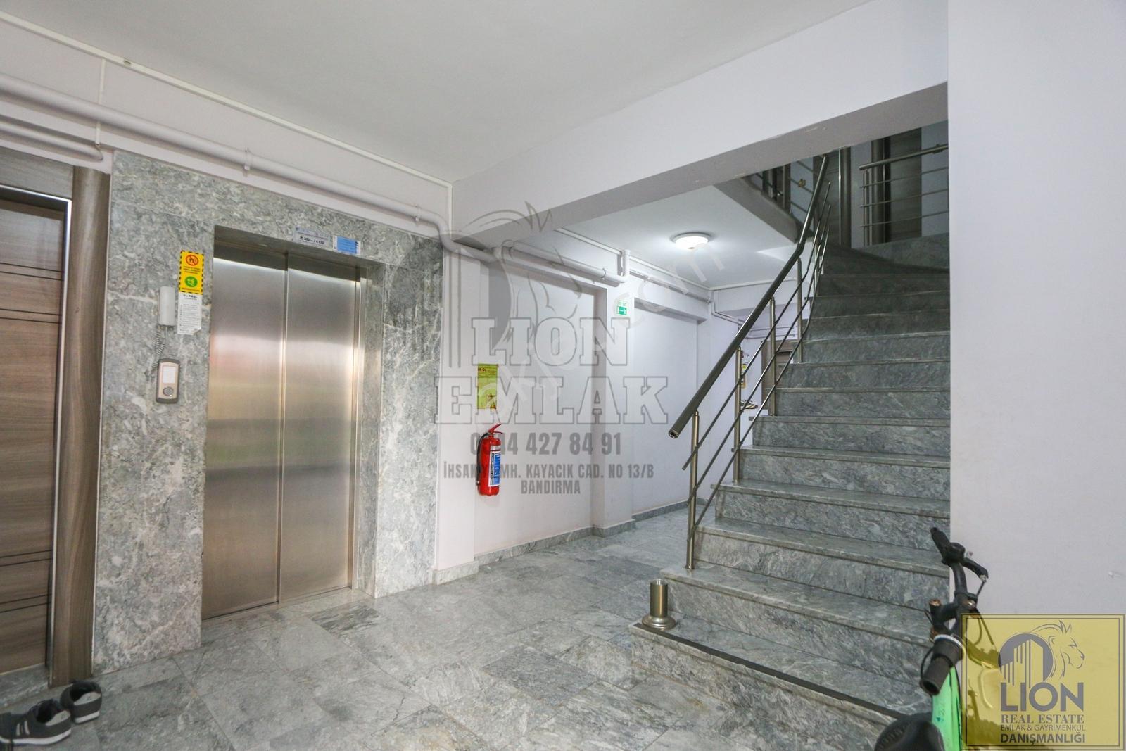 Lıon Emlak'tan İhsaniye'de Lüks Arakat Satılık 3+1 Daire — fotoğraf 32