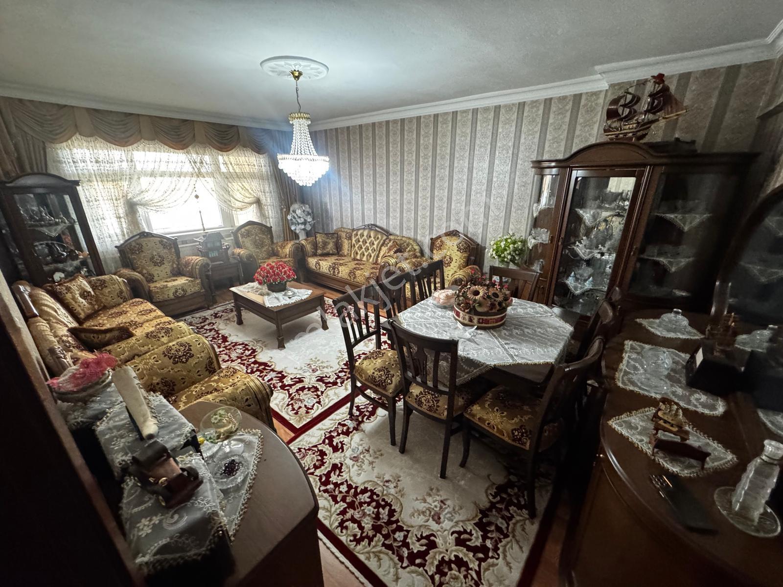 Ahi Mesut Bulvarı Üzerinde 3+1 Salon Bağımsız Ara Katta Daire — fotoğraf 2