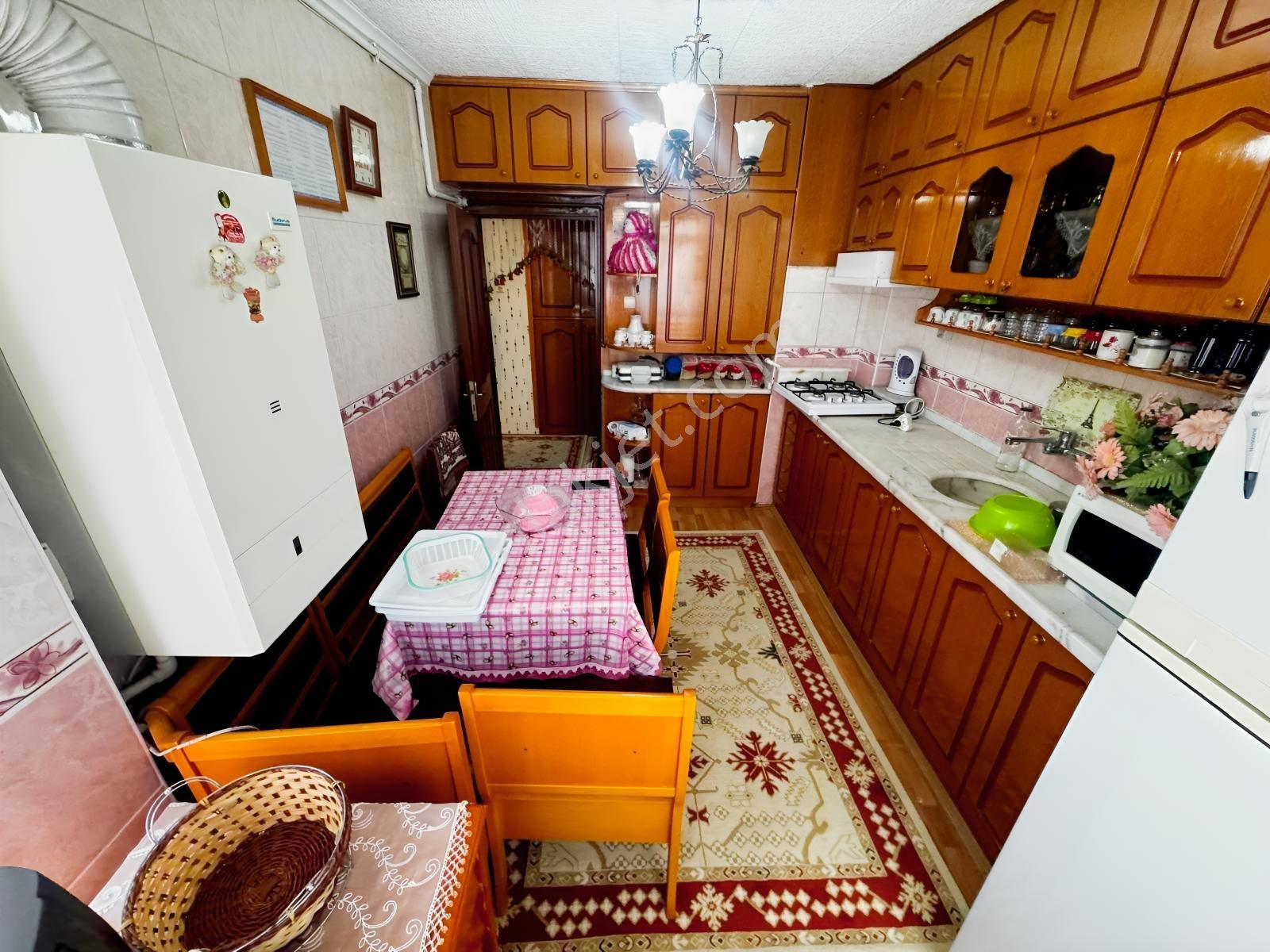 Ahi Mesut Bulvarı Üzerinde 3+1 Salon Bağımsız Ara Katta Daire — fotoğraf 7