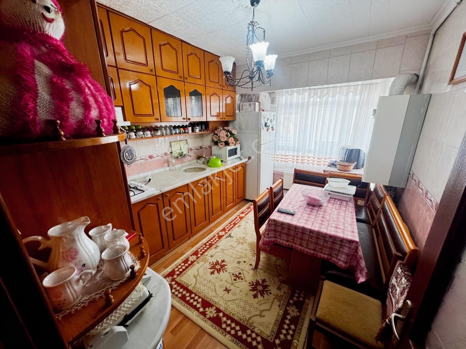 Ahi Mesut Bulvarı Üzerinde 3+1 Salon Bağımsız Ara Katta Daire — fotoğraf 8