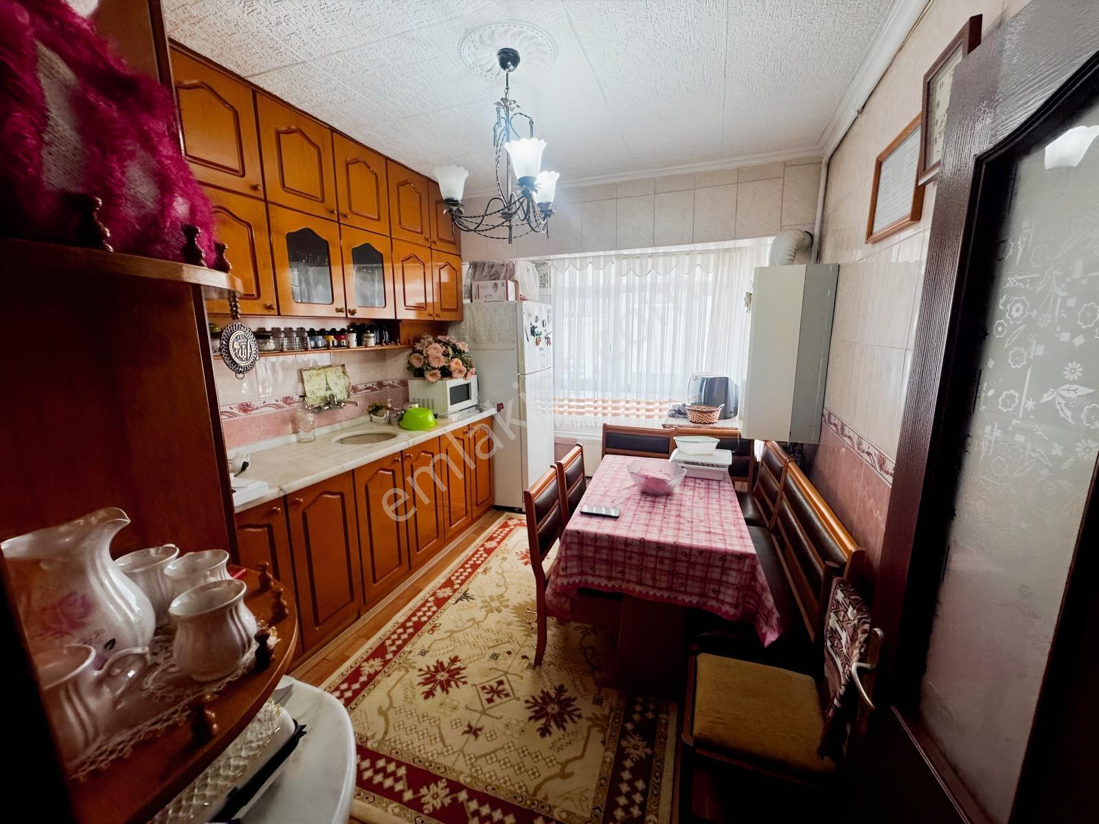Ahi Mesut Bulvarı Üzerinde 3+1 Salon Bağımsız Ara Katta Daire — fotoğraf 9
