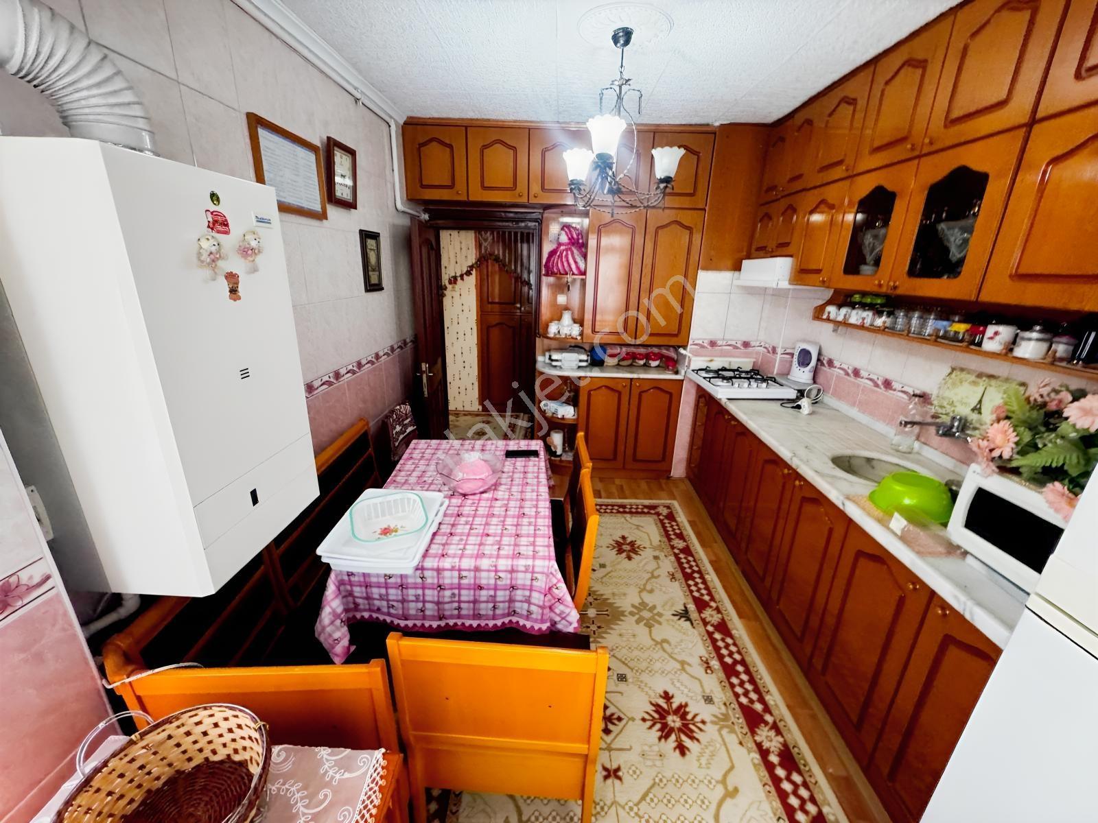 Ahi Mesut Bulvarı Üzerinde 3+1 Salon Bağımsız Ara Katta Daire — fotoğraf 30