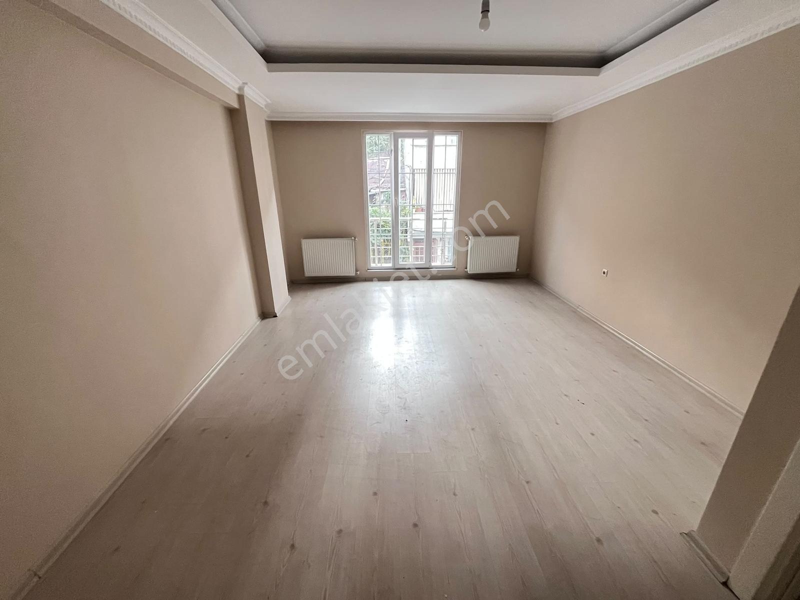 Royal'den Esenyurt Balıkyolu'nda 2+1 85m2 Masrafsız Arakat — fotoğraf 2