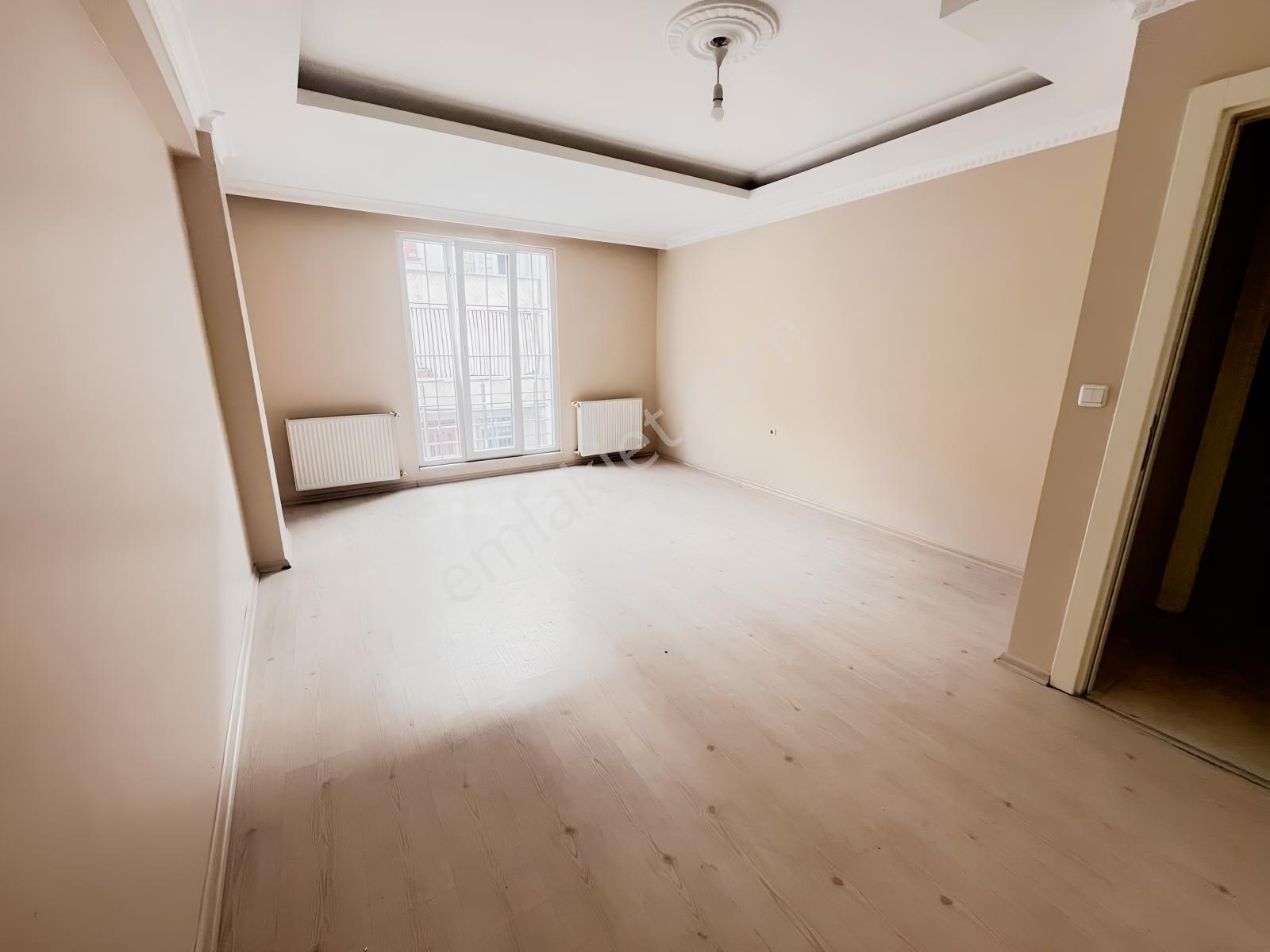 Royal'den Esenyurt Balıkyolu'nda 2+1 85m2 Masrafsız Arakat — fotoğraf 4