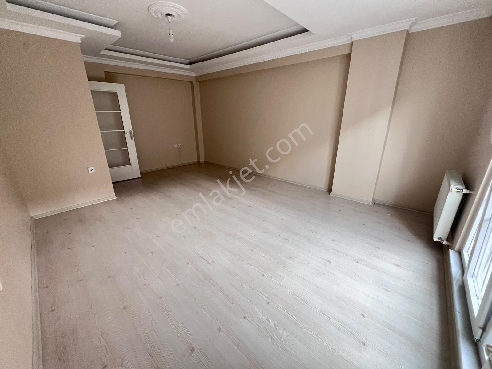 Royal'den Esenyurt Balıkyolu'nda 2+1 85m2 Masrafsız Arakat — fotoğraf 9