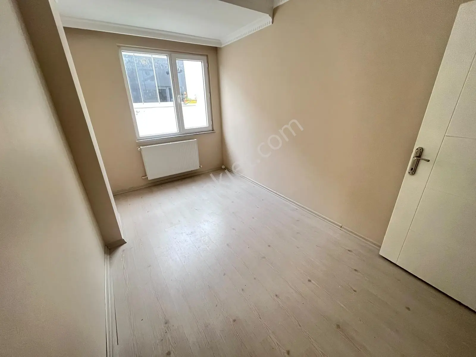 Royal'den Esenyurt Balıkyolu'nda 2+1 85m2 Masrafsız Arakat — fotoğraf 16