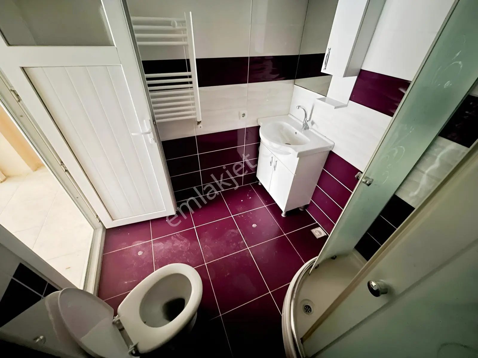 Royal'den Esenyurt Balıkyolu'nda 2+1 85m2 Masrafsız Arakat — fotoğraf 30