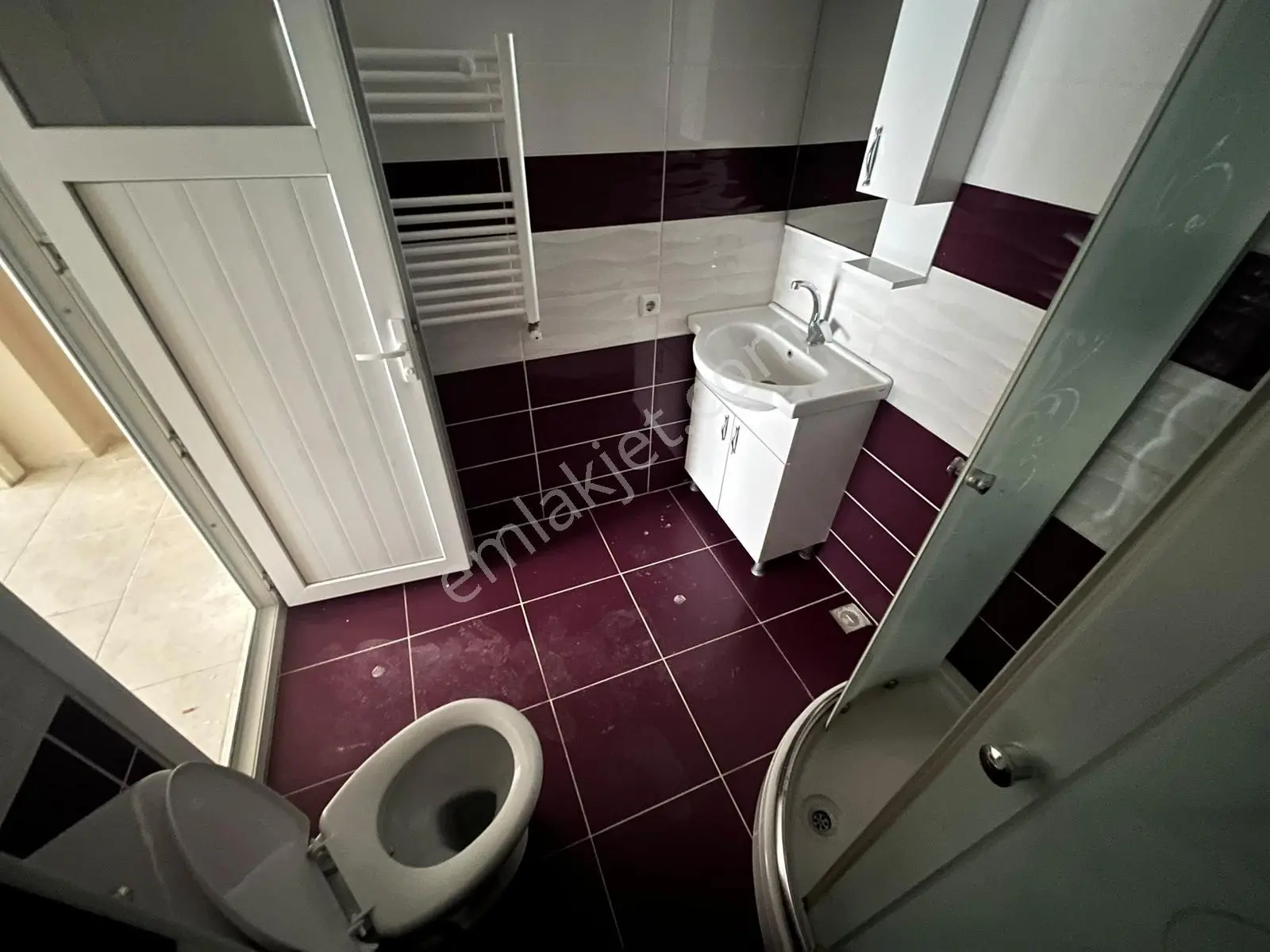 Royal'den Esenyurt Balıkyolu'nda 2+1 85m2 Masrafsız Arakat — fotoğraf 31