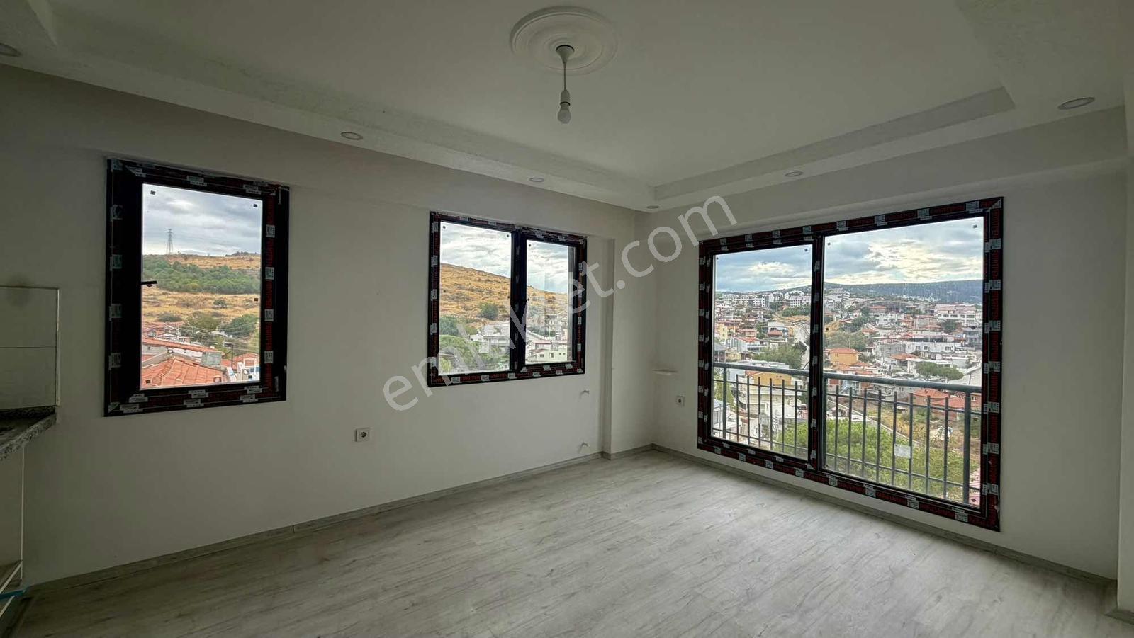Dikili İsmetpaşada Panoramik Deniz Manzaralı Sıfır 1+1 Daire — fotoğraf 5