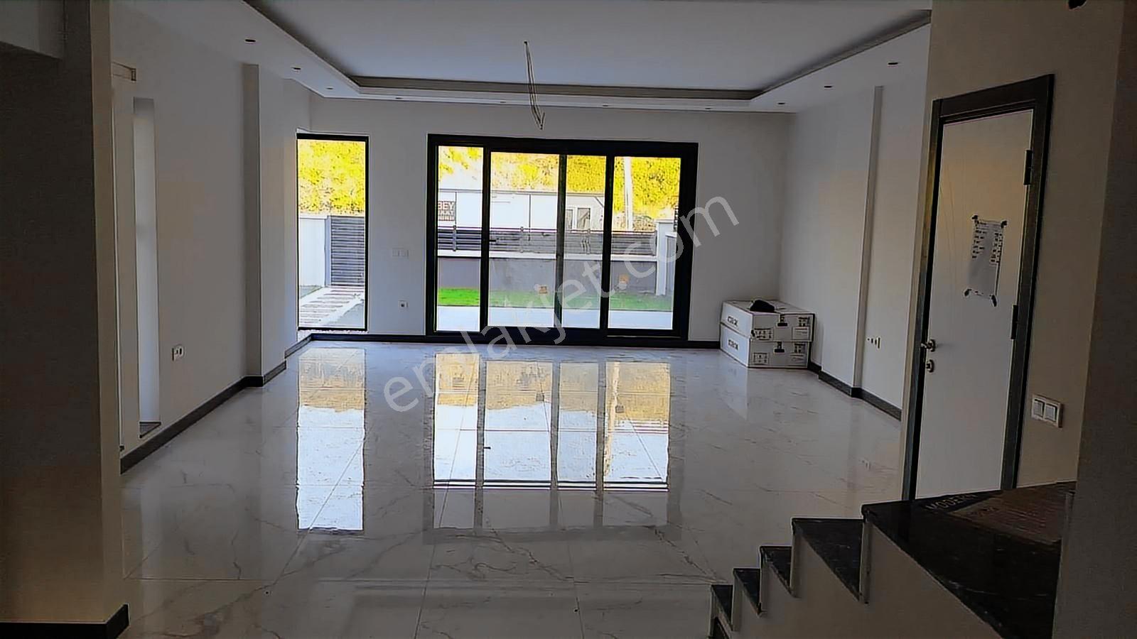 Monami'den Urlan Zeytinalaninda Mükemmel Konum 4+1 — fotoğraf 15